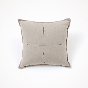 위켄드인 linen stitch cushion - black cross 50 x 50